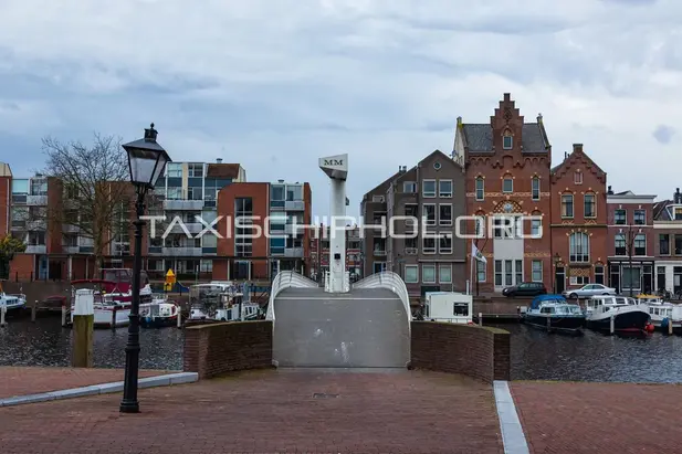 Taxi van Deurne naar Schiphol Airport